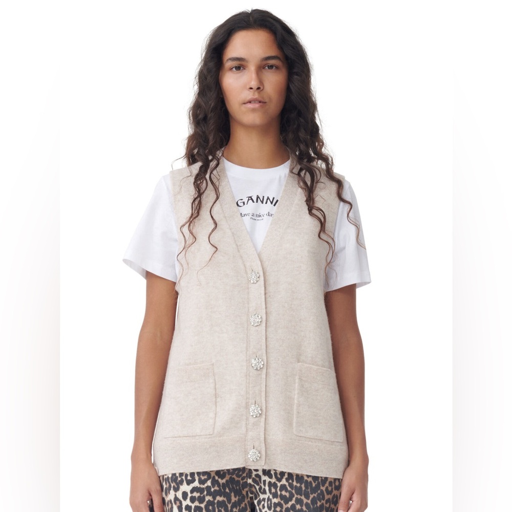 Ganni Sweater Vest Womens Medium Beige NWT 100% Cashmere Jewel Buttons Luxury